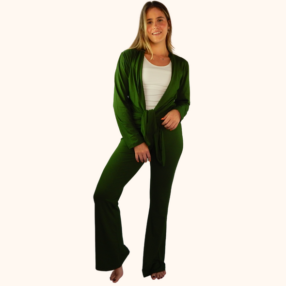 Pijama Feminino Homewear Preguistê Multifuncional Ocasional Oásis Verde Militar e Off